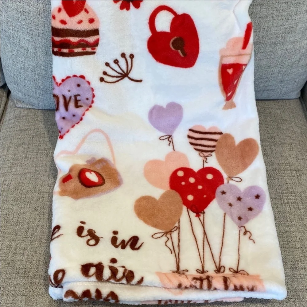 Valentine’s Day Love is in the Air Heart Balloons Decorative Throw Blanket